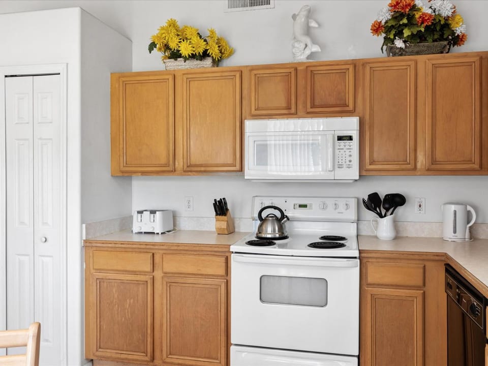 Coffee/tea facilities, Kitchen or kitchenette, pet friendly, stove, toaster