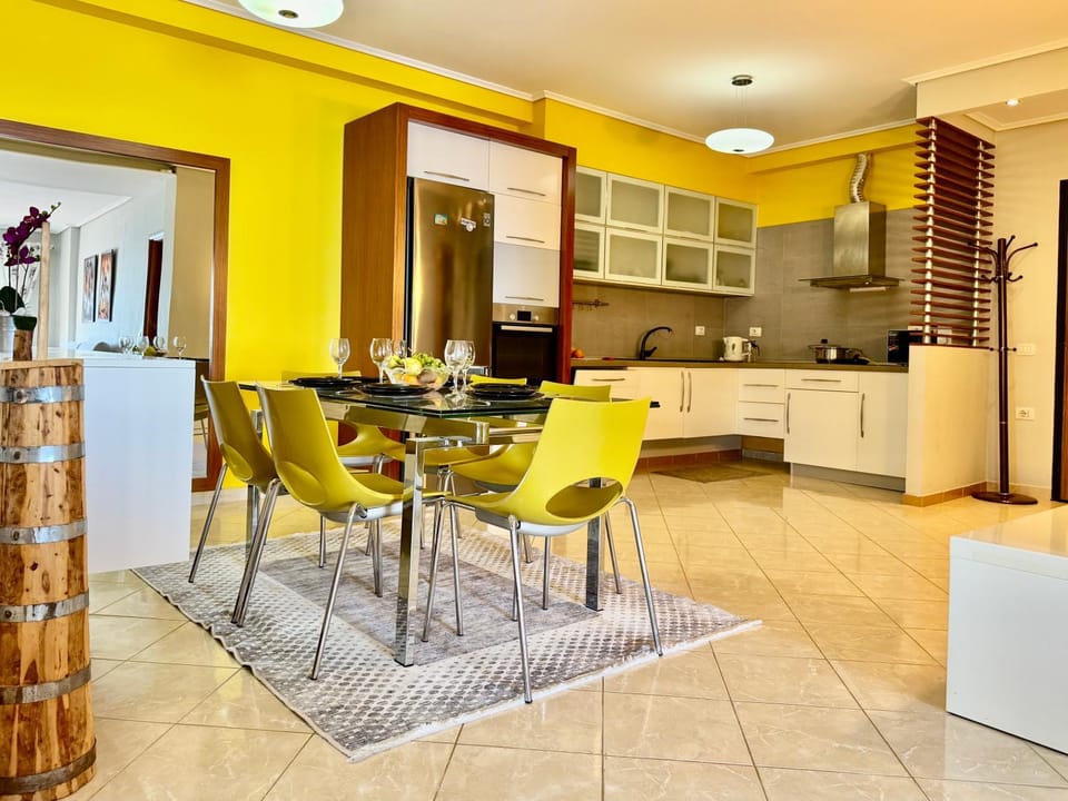 Kitchen or kitchenette, Dining area, stove, kitchen