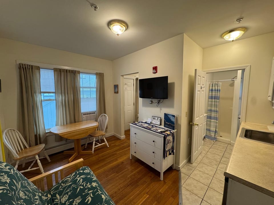 The Beach House Hotel in Old Orchard Beach