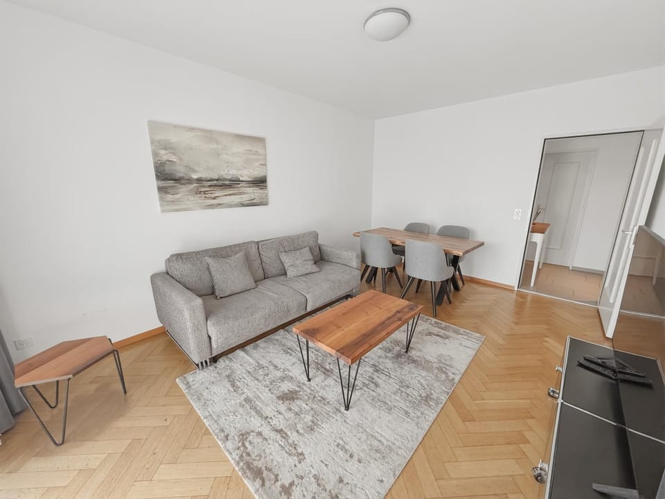 TV and multimedia, Living room, Dining area