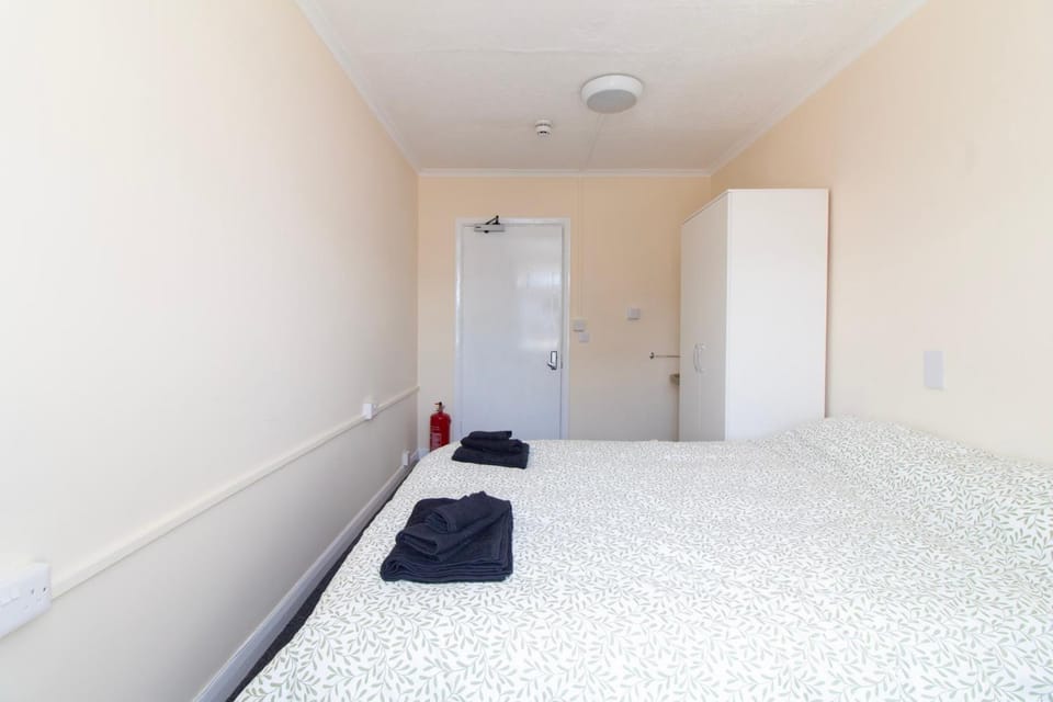 Brookvale Guest House Room 11 Bed and Breakfast in Southampton