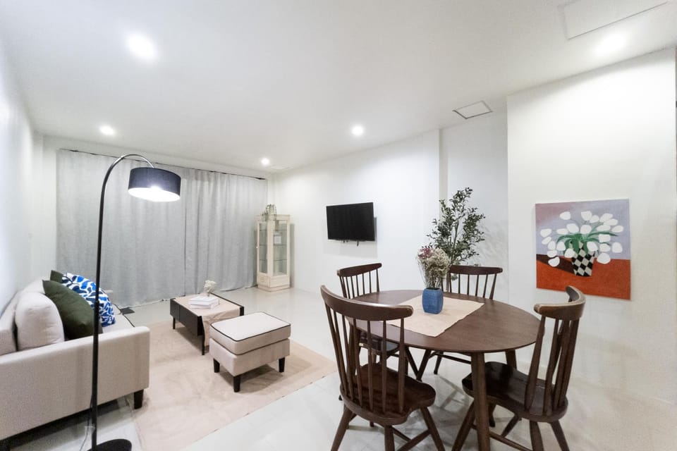 TV and multimedia, Living room, Dining area