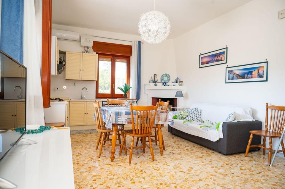 Villetta-Pina-50-metri-da-spiaggia-sabbia-parcheggio Villa in Province of Taranto