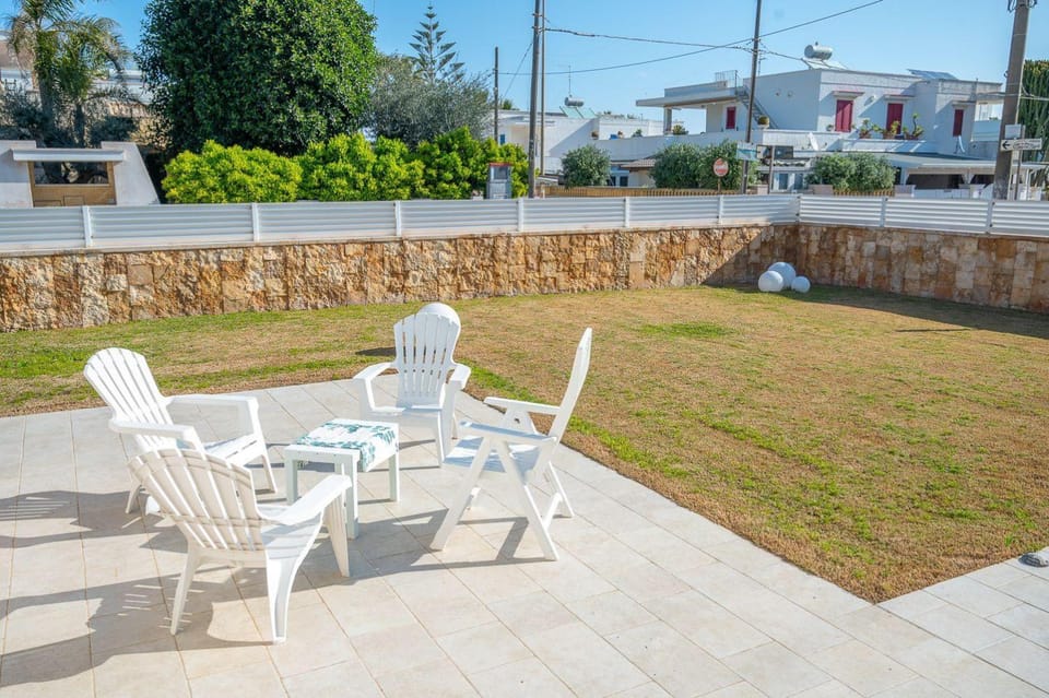 Villetta-Pina-50-metri-da-spiaggia-sabbia-parcheggio Villa in Province of Taranto
