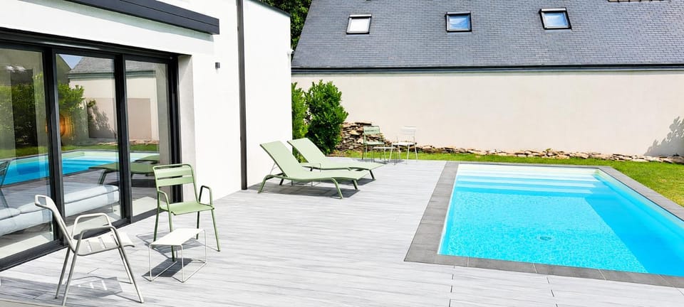 Patio, BBQ facilities, Balcony/Terrace, Pool view, Swimming pool