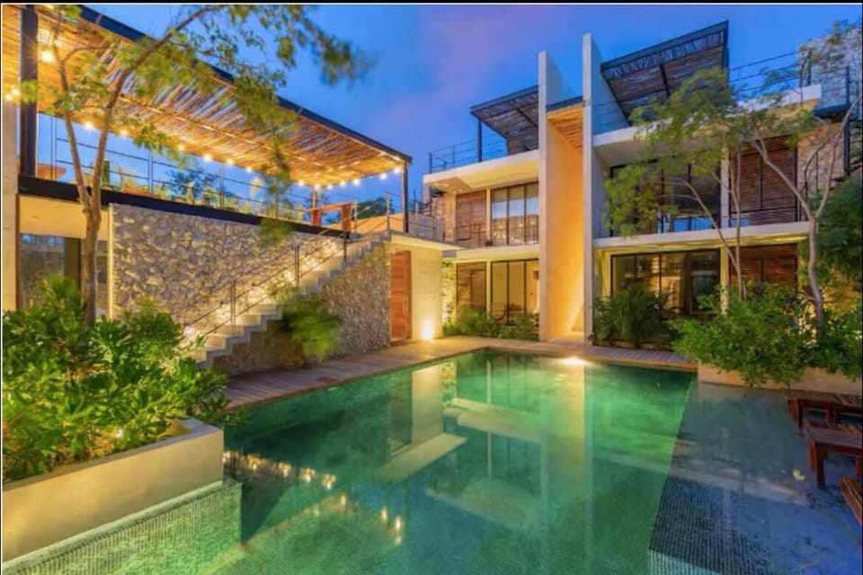 Private Rooftop with Jacuzzi Sleeps 8 in La Veleta Apartment in State of Quintana Roo