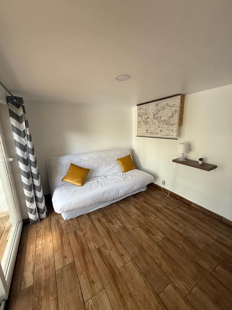 La Terrasse House in Nouvelle-Aquitaine