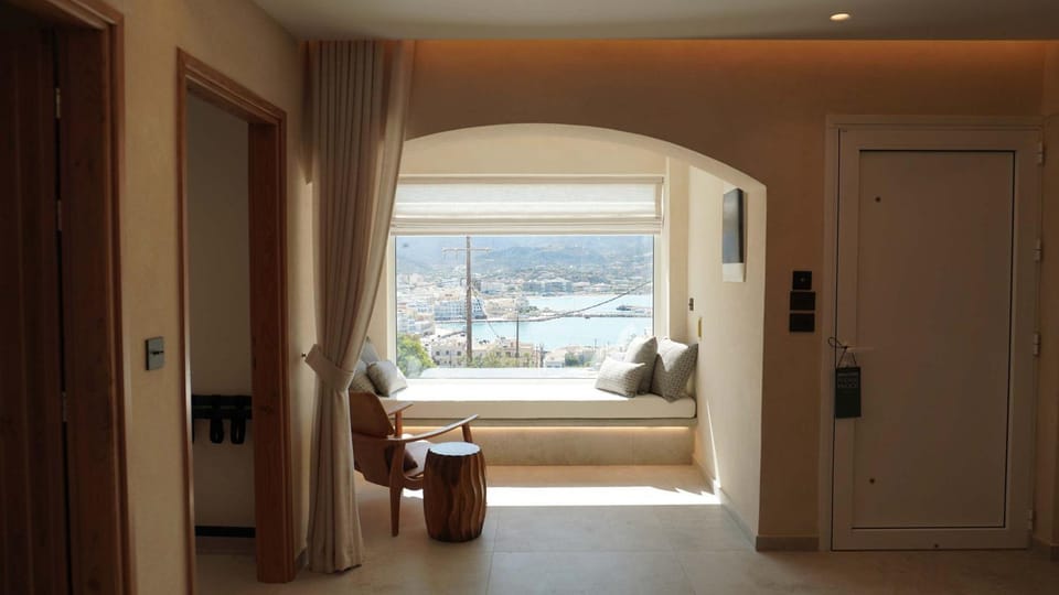 Living room, Photo of the whole room