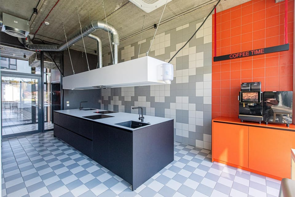 Property building, Communal kitchen