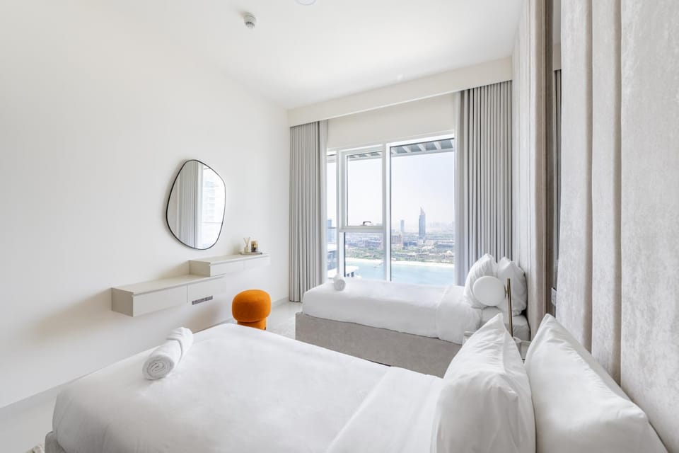 Bed, Photo of the whole room, Pool view, towels