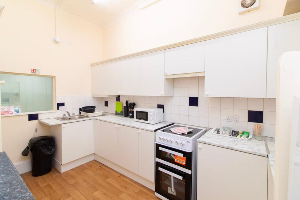 Brookvale Guest House Room 17 Bed and Breakfast in Southampton