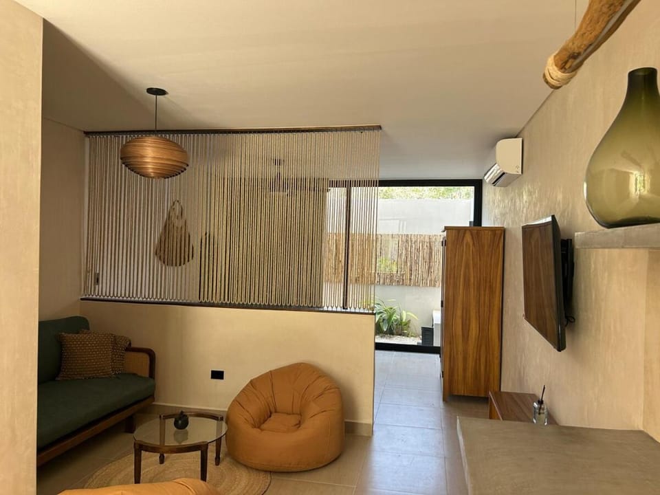 Your Ideal Retreat GF Oasis with Pool Access for 3 Apartment in State of Quintana Roo
