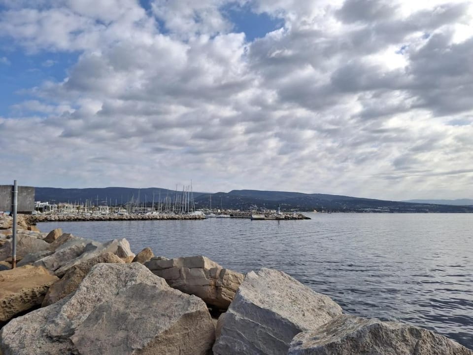 Nearby landmark, Sea view
