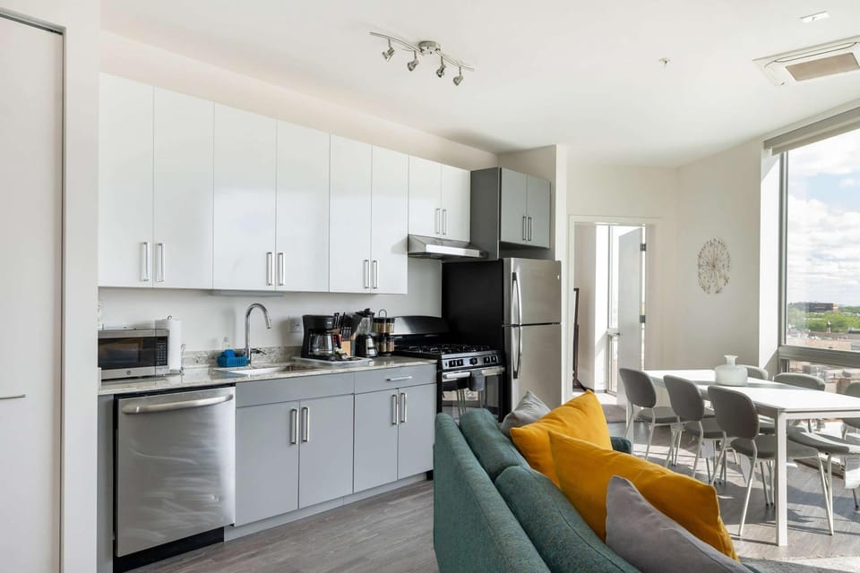 Coffee/tea facilities, Living room, Seating area, dishwasher, oven, stove