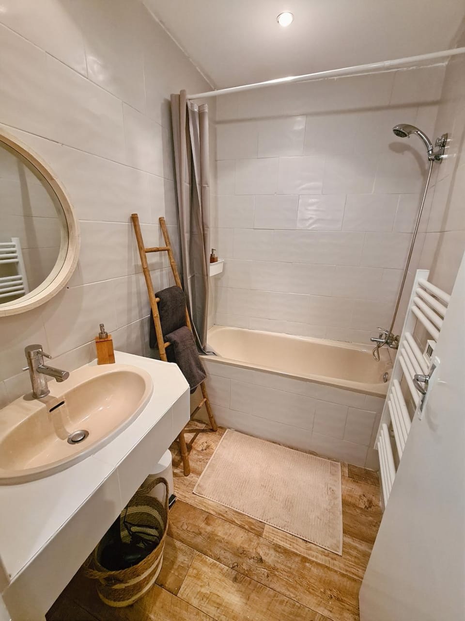 Bathroom, Bath