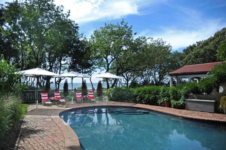 Bluffside Cove by Rove Travel - Villa with Pool & Sauna House in Shelter Island