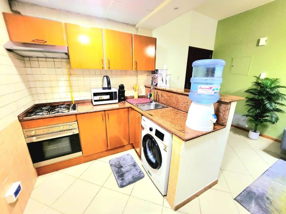 Diamond Marina Inn, Heart of Marina Apartment in Dubai