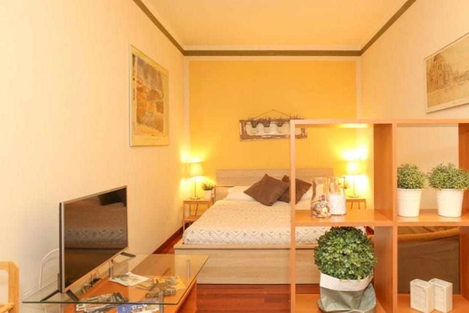 Living room, Bedroom