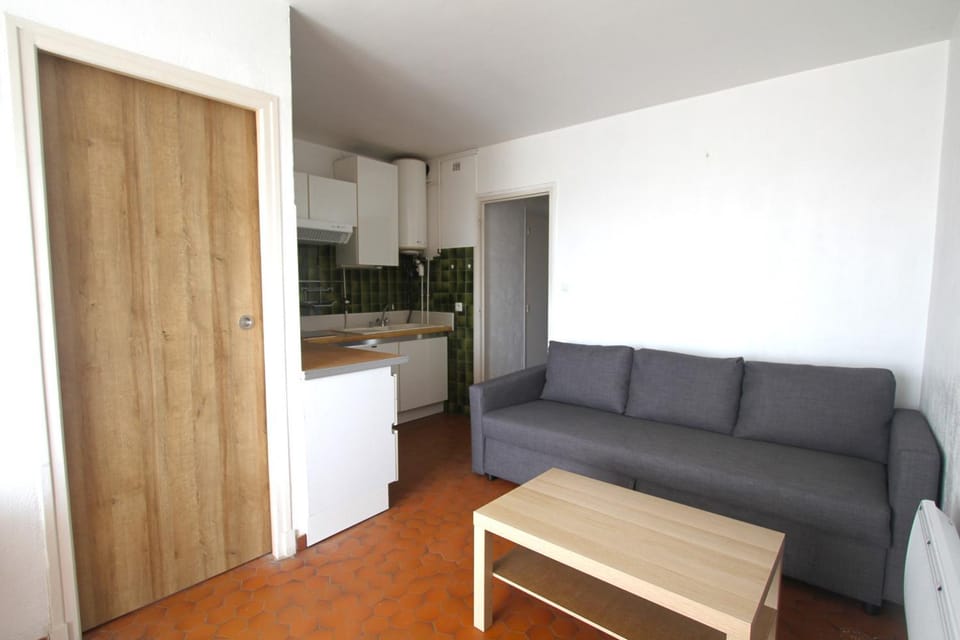 Studio Cabine en frond de mer Cabin in Canet-en-Roussillon