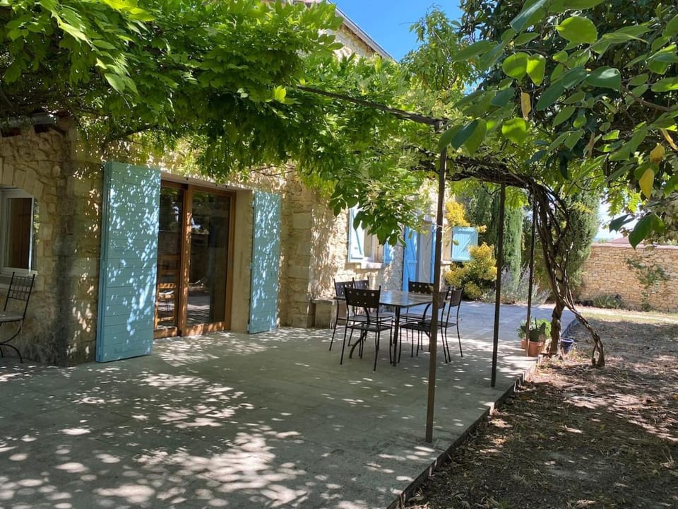 Mas Provençal Villa in Carpentras