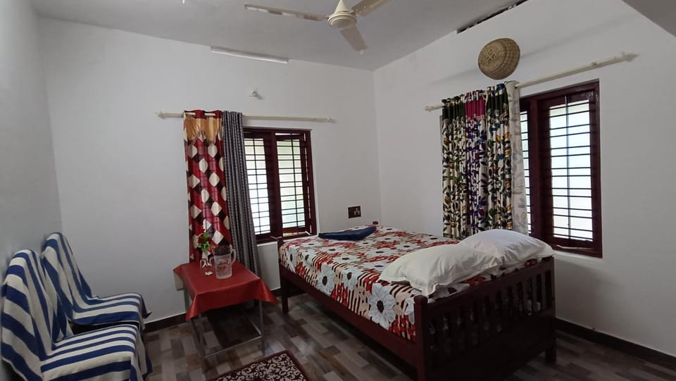 White Pearl Beach House Vacation rental in Asia