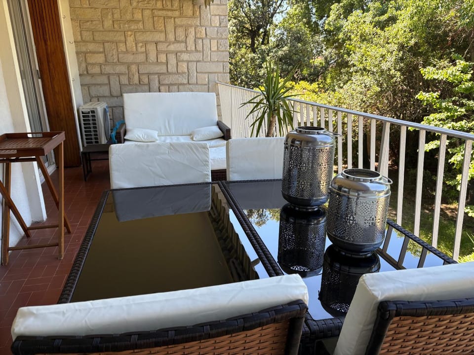 Les Lecques 2 room apartment with terrace and parking Apartment in La Cadière-d'Azur