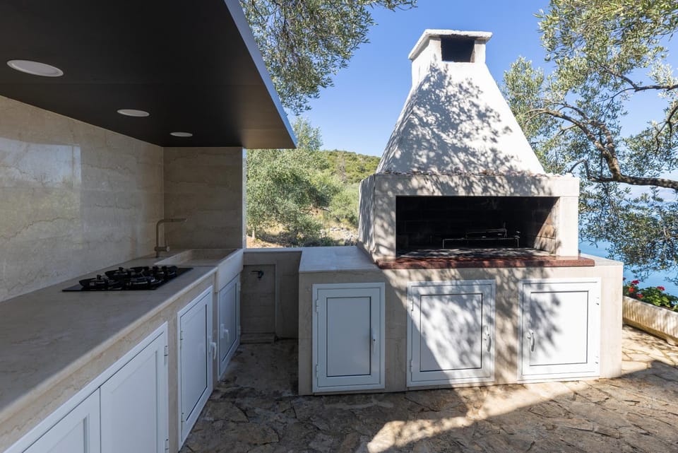 BBQ facilities, kitchen