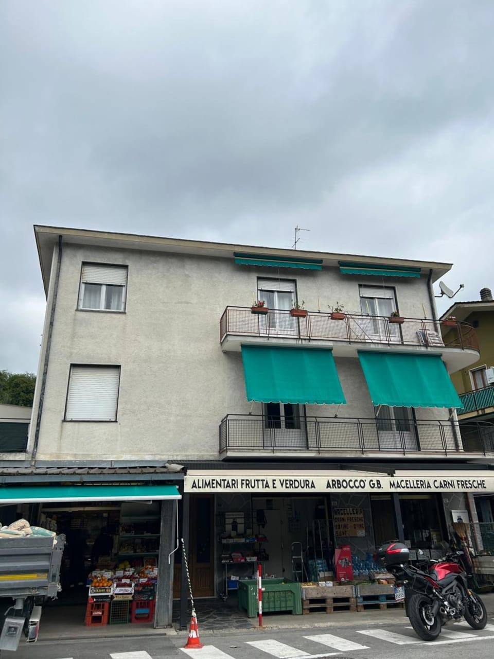 Property building, Day