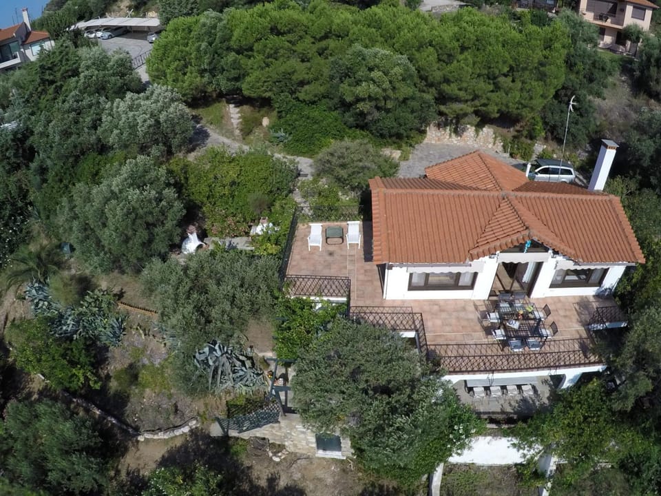 Property building, Facade/entrance, Bird's eye view