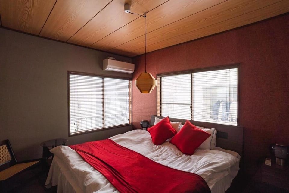 6-minute walk to Tokyo Skytree Up to 6 people 68 sqm fully renovated direct access to Asakusa, Shibuya, Narita Airport, and Haneda Airport Villa in Japan