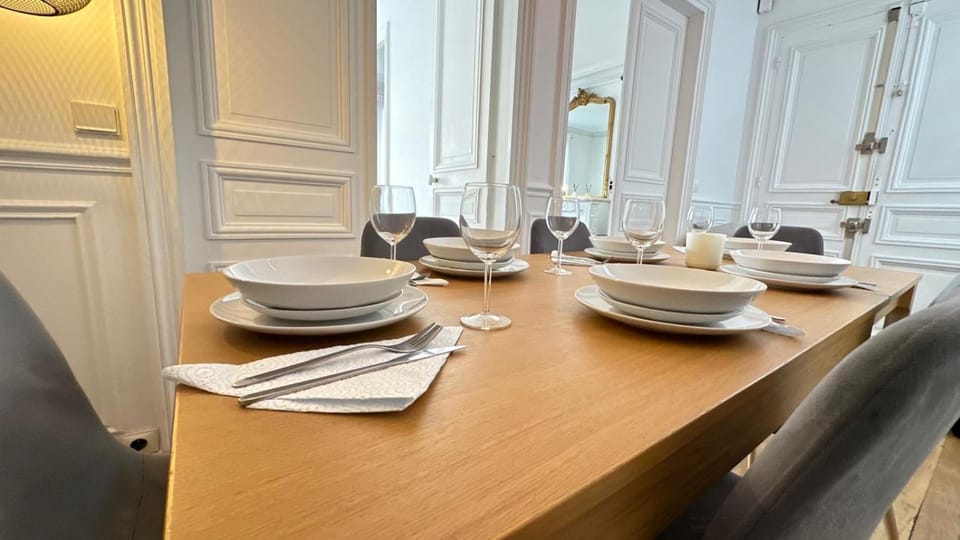 Suite 140m2 vue sur Tour Eiffel Apartment in Paris