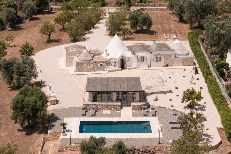 Property building, Swimming pool