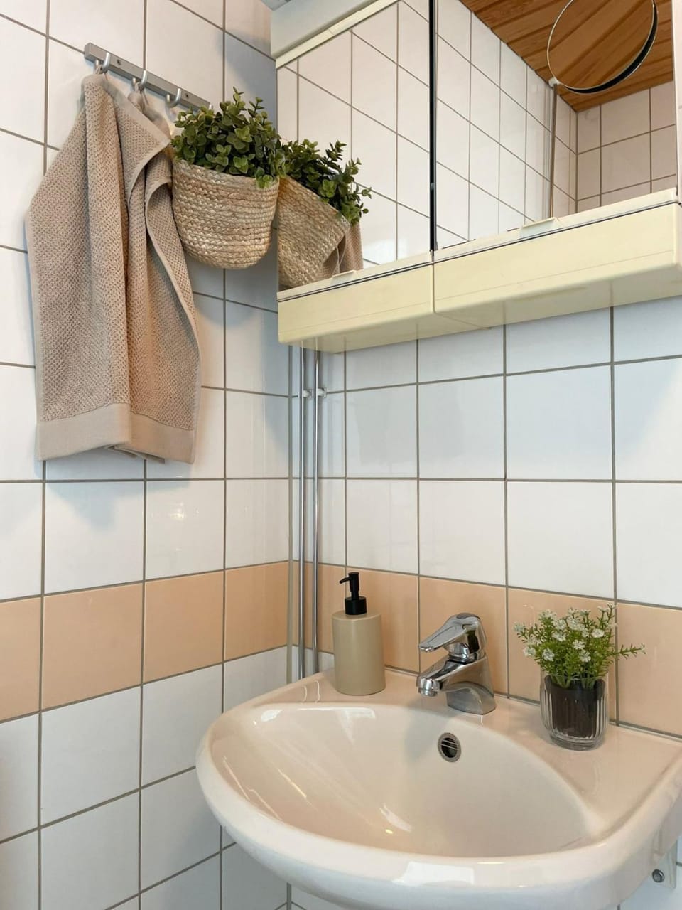 Bathroom, towels