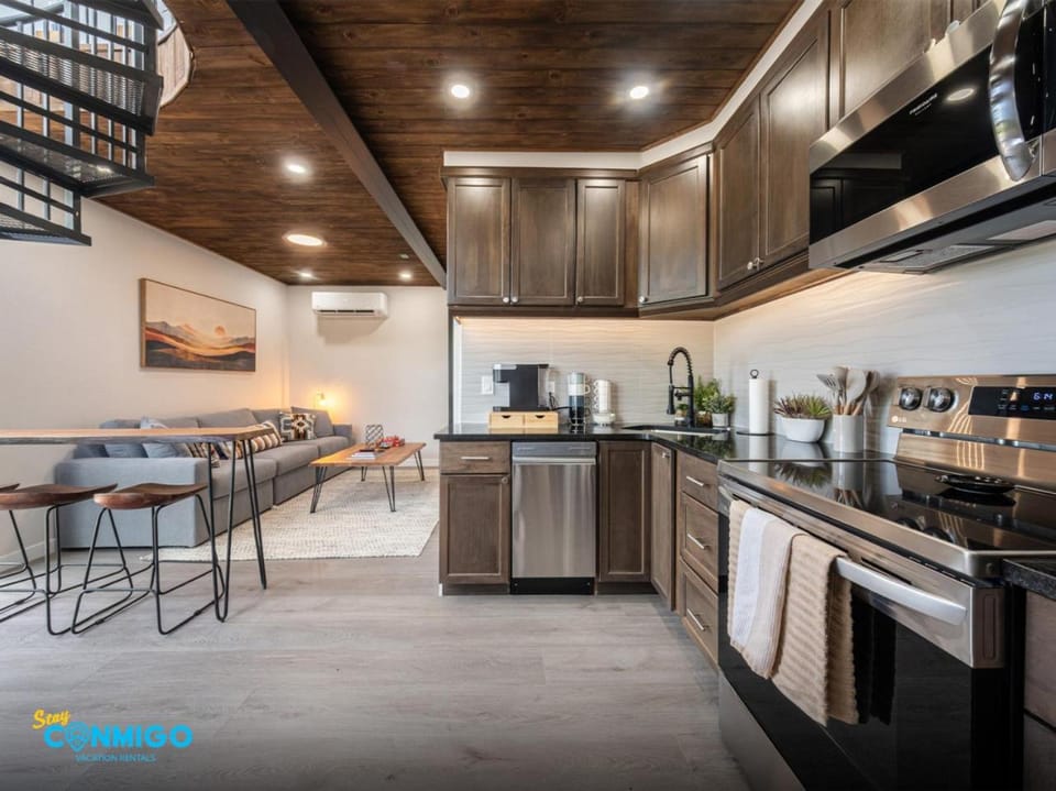 Kanab Cube Shipping Cube Rental Experience House in Kanab