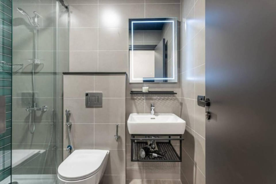 Shower, Toilet, Bathroom