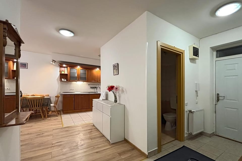 Toilet, Facade/entrance, Kitchen or kitchenette, Dining area