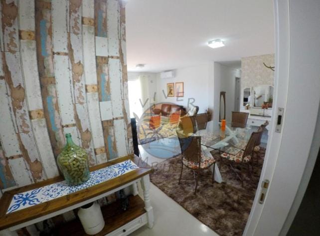 Apartamento Zona Central da Praia com 02 Dormitórios Apartment in Bombinhas