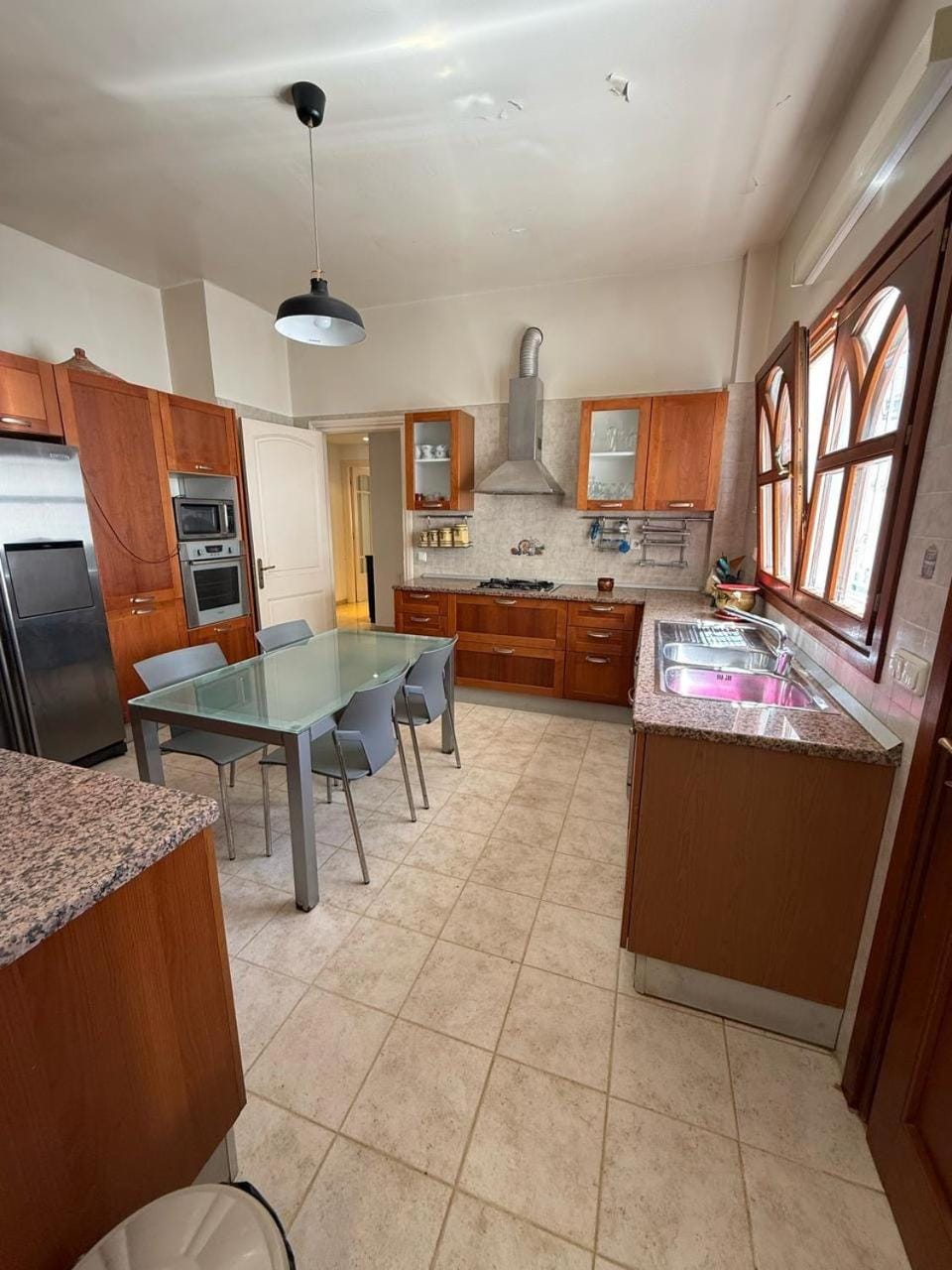 Kitchen or kitchenette, Dining area, dishwasher, stove