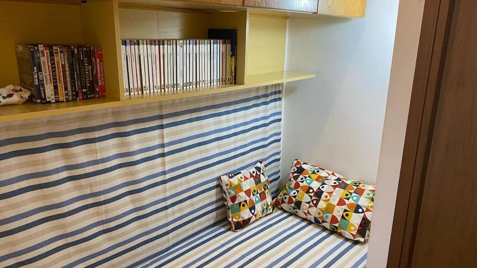 Library, bunk bed