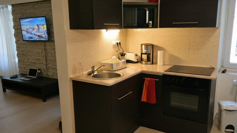 Kitchen or kitchenette, On site