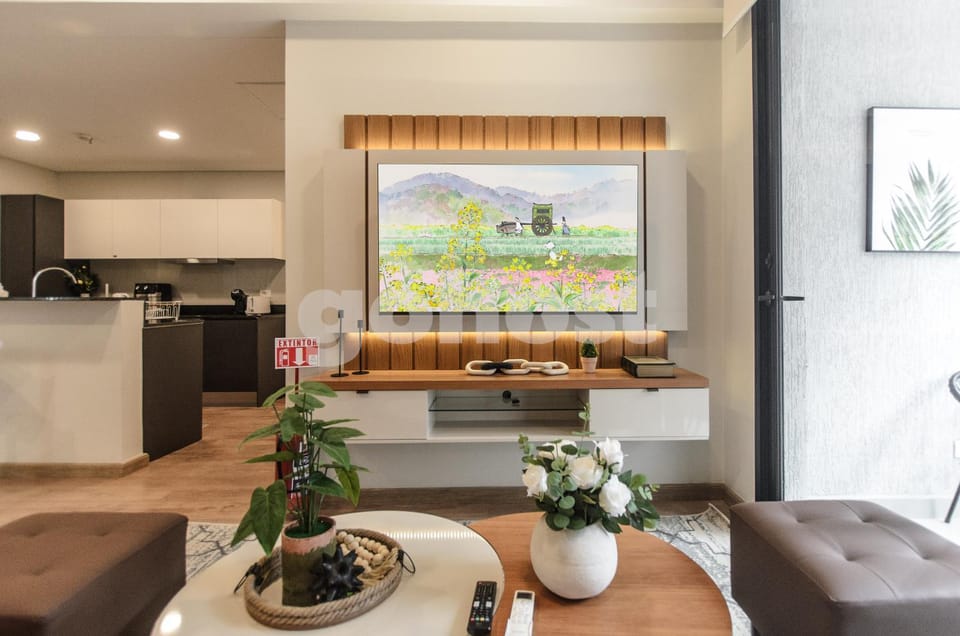 Luxury 2 BR Villa Morra Apt w AC, Pool & Gym Apartment in Asunción