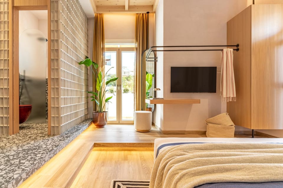 Bathroom, Bedroom