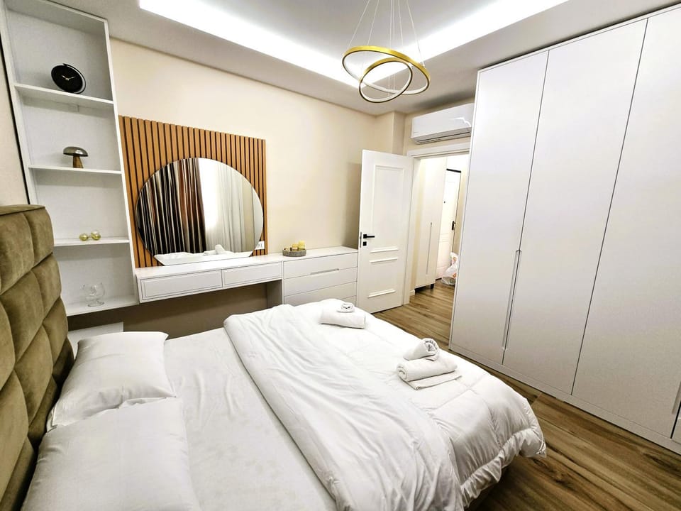 Bed, Photo of the whole room, Bedroom, towels, wardrobe, air conditioner