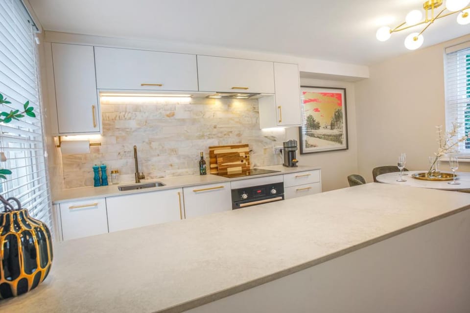 Great location! - Luxury Chic Flat by River Apartment in Cambridge