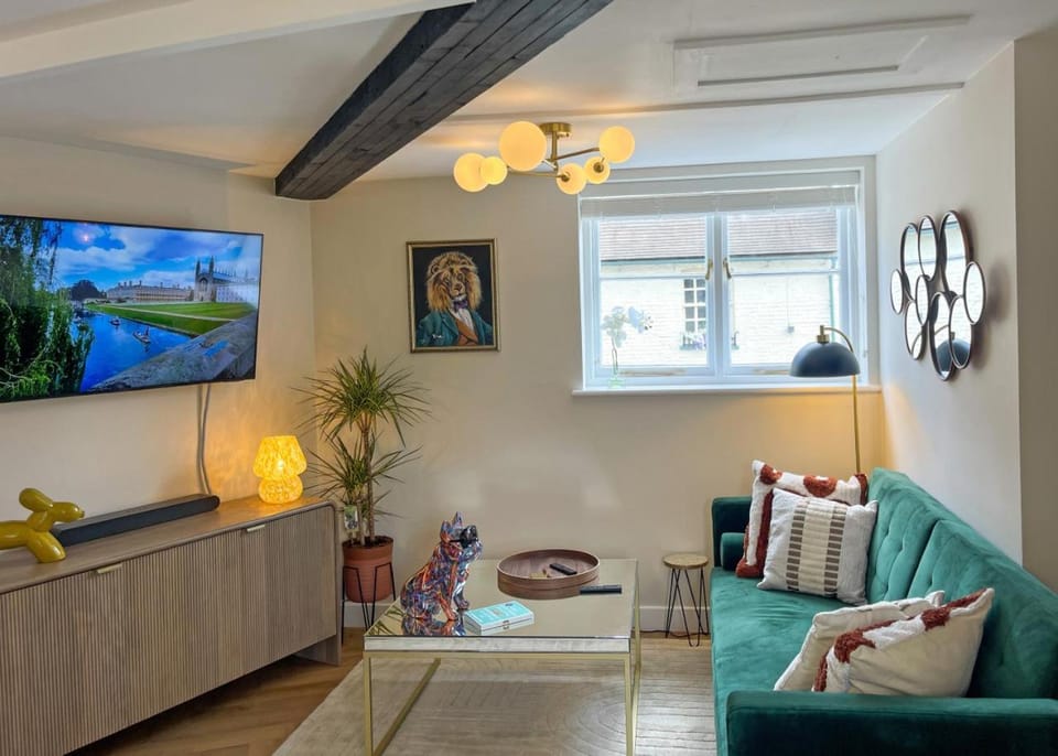 Great location! - Luxury Chic Flat by River Apartment in Cambridge