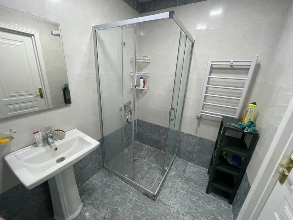 Shower, Bathroom