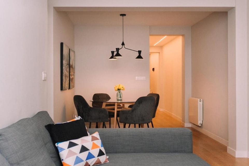 Amplio con luz y encanto by CABANA Rentals Apartment in Vigo