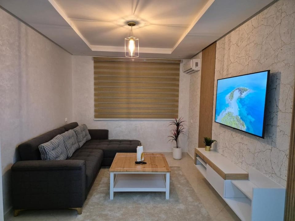 Communal lounge/ TV room, TV and multimedia, Living room, Seating area