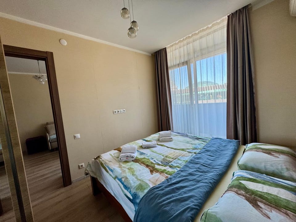Bed, Balcony/Terrace, Bedroom