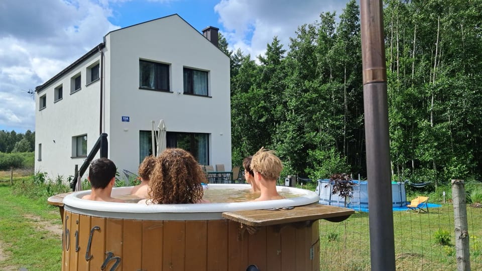 Hot Tub, Swimming pool